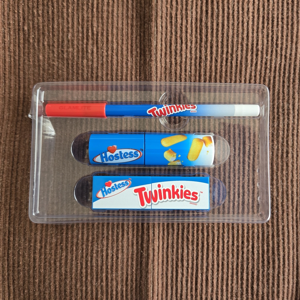Hostess Twinkies Lip Kit - Picture 3 of 5